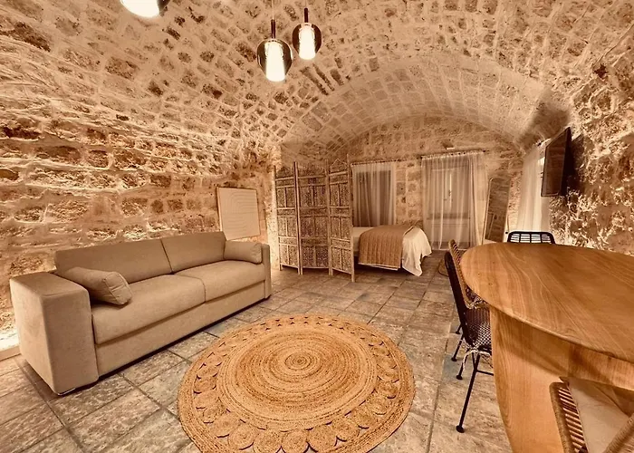 Le Due Pietre Apartment *